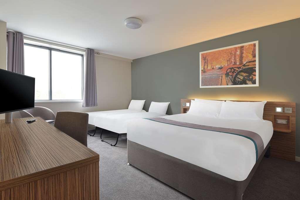 Mercure London Gatwick Airport Horley Room photo