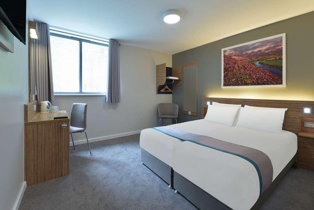 Mercure London Gatwick Airport Horley Room photo