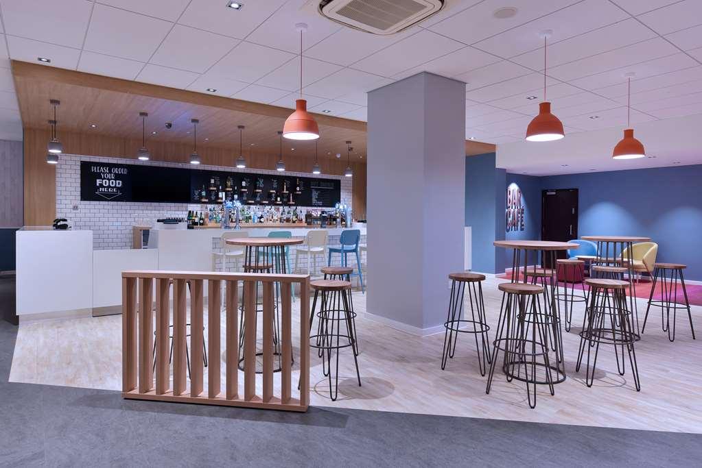 Mercure London Gatwick Airport Horley Restaurant photo